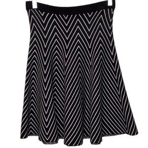 GRACE ELEMENTS Black chevron fit & flare skirt size small